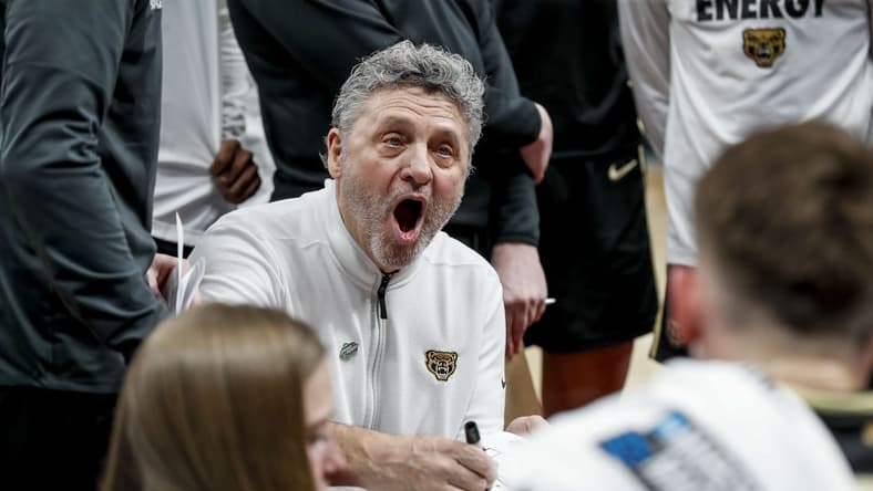 Mar 21, 2024; Pittsburgh, PA, USA; Oakland Golden Grizzlies head coach Greg Kampe reacts to a play during the second half in the first round of the 2024 NCAA Tournament at PPG Paints Arena. Mandatory Credit: Charles LeClaire-USA TODAY Sports