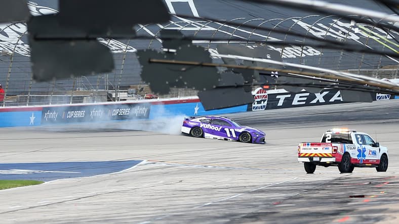 NASCAR: Autotrader EchoPark Automotive 400
