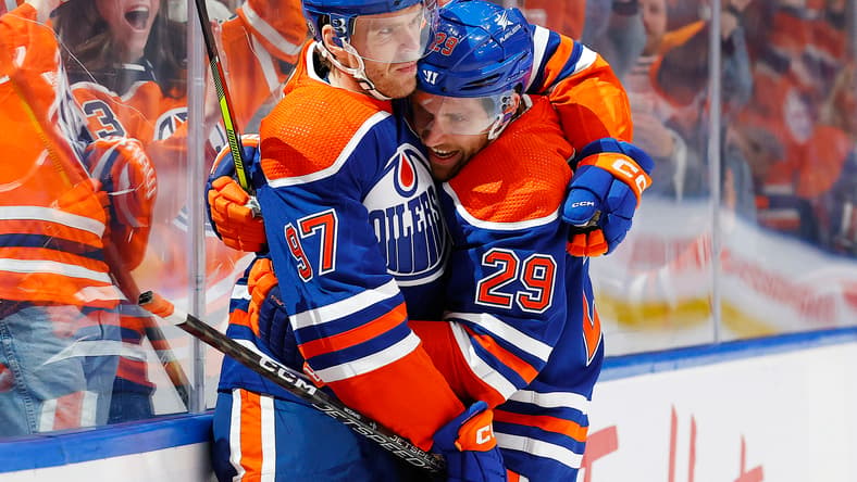 NHL: New York Islanders at Edmonton Oilers