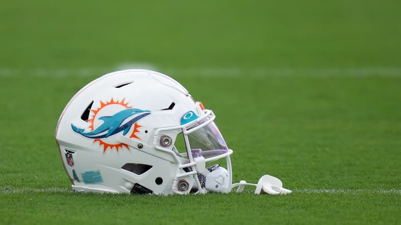 Miami Dolphins news, Shaq Barrett