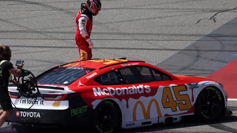 NASCAR: FireKeepers 400