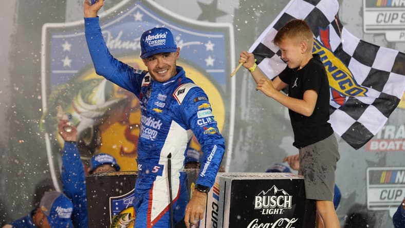 NASCAR: Bass Pro Shops Night Race
