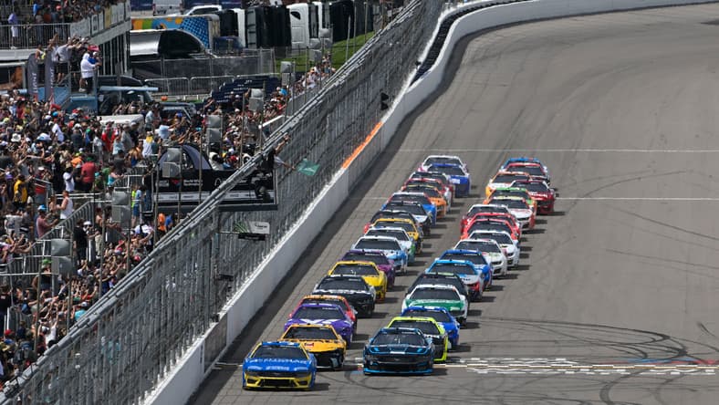 NASCAR: Enjoy Illinois 300 presented by TicketSmarter