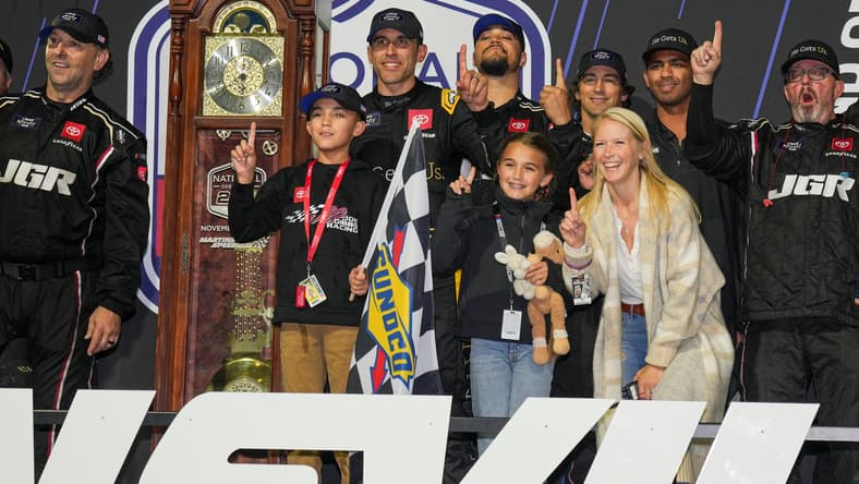NASCAR Xfinity: NASCAR Xfinity Series Playoff Race at Martinsville