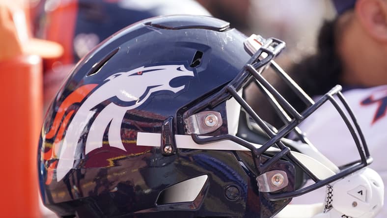 Denver Broncos, Michael Wilhoite