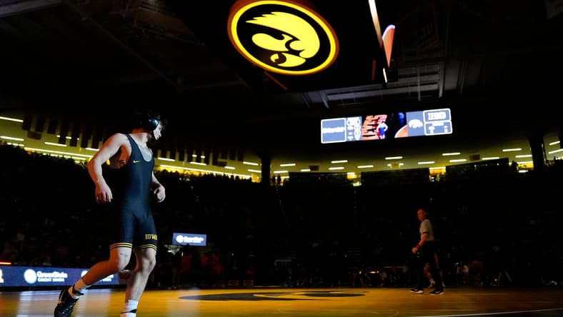 iowa wrestling schedule