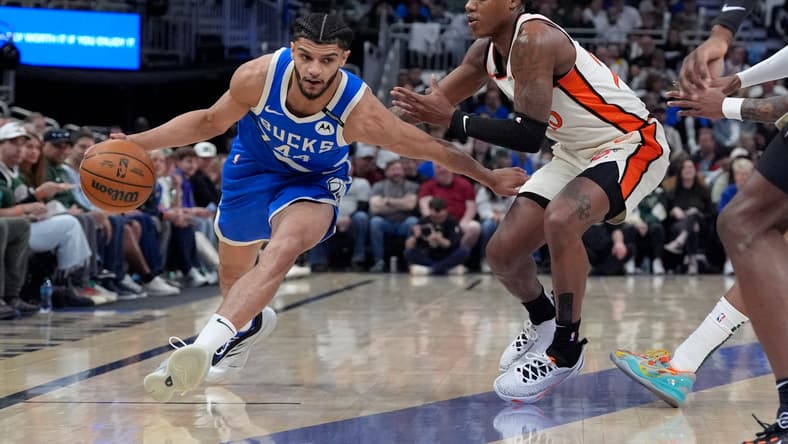 NBA: Detroit Pistons at Milwaukee Bucks