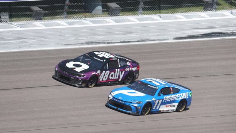 NASCAR: AdventHealth 400