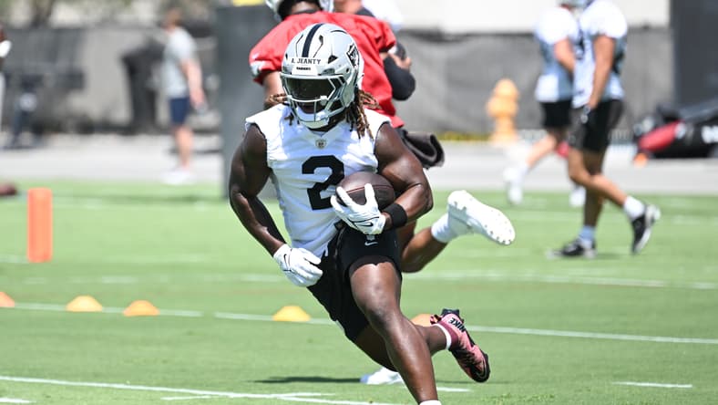 Las Vegas Raiders running back Ashton Jeanty