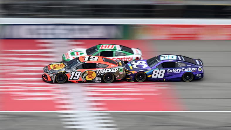 NASCAR: NASCAR Cup Series Race at Michigan