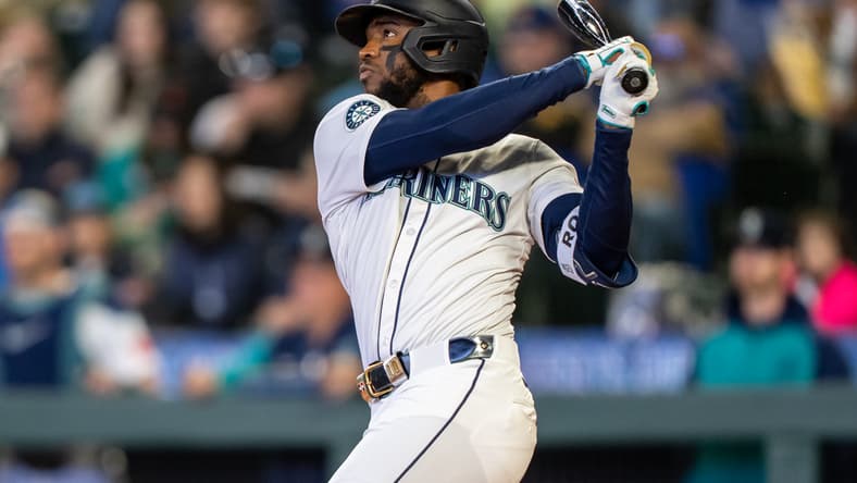 Seattle Mariners outfielder Victor Robles