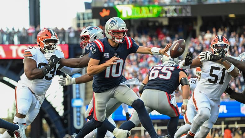 NFL: Cleveland Browns at New England Patriots