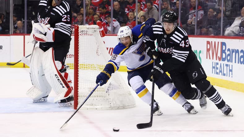 NHL: St. Louis Blues at New Jersey Devils