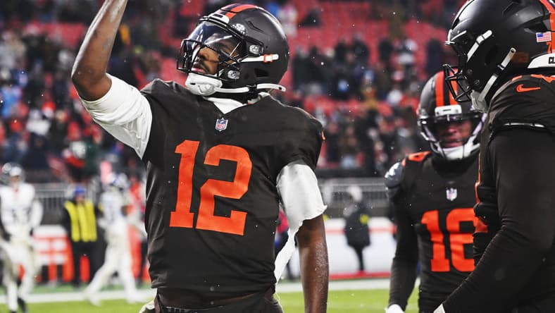 NFL: Tennessee Titans at Cleveland Browns