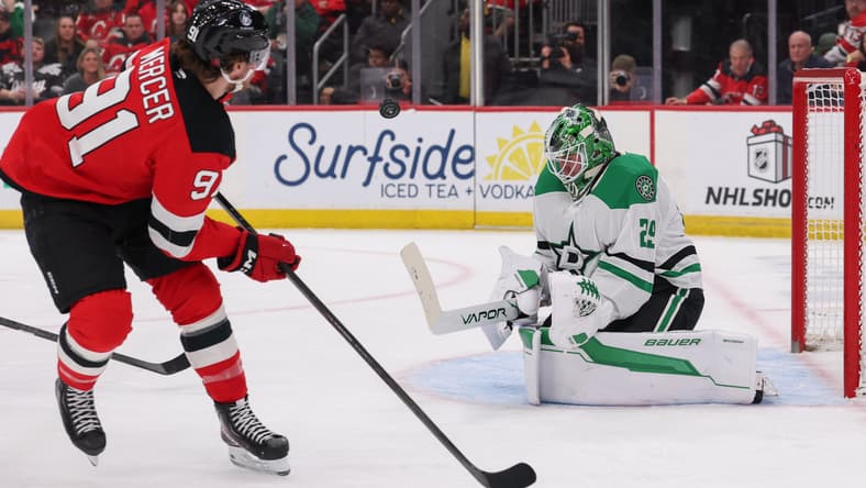 NHL: Dallas Stars at New Jersey Devils