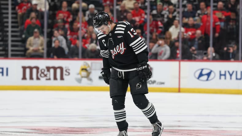 NHL: Detroit Red Wings at New Jersey Devils