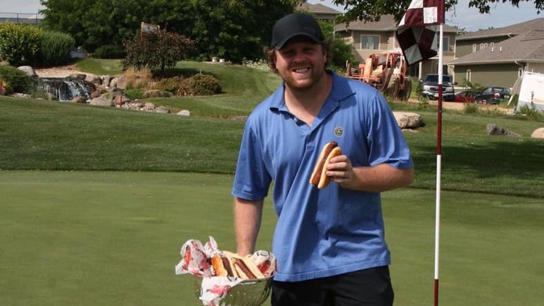 Phil Kessel, Stanley Cup Champion Hot Dogs (Photo- Pittsburgh Penguins via Twitter)