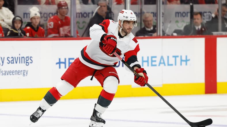 NHL: Carolina Hurricanes at Detroit Red Wings