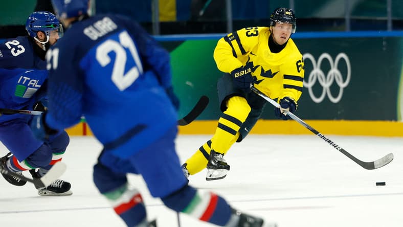 Olympics: Ice Hockey-Men Group B - SWE-ITA