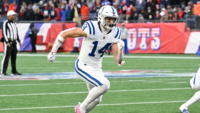 NFL: Indianapolis Colts at New England Patriots