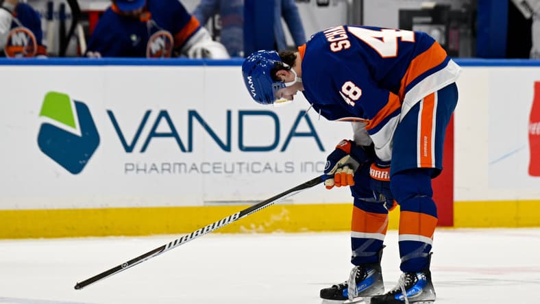 NHL: Carolina Hurricanes at New York Islanders