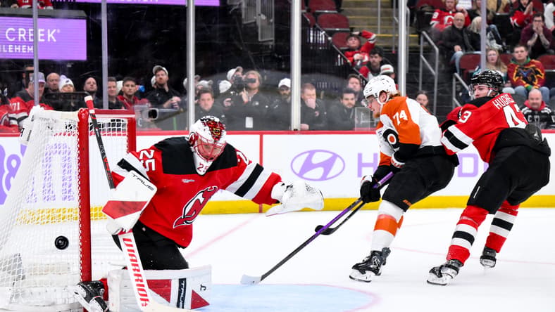 NHL: Philadelphia Flyers at New Jersey Devils