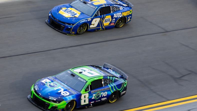 Chase Elliott, Kyle Larson