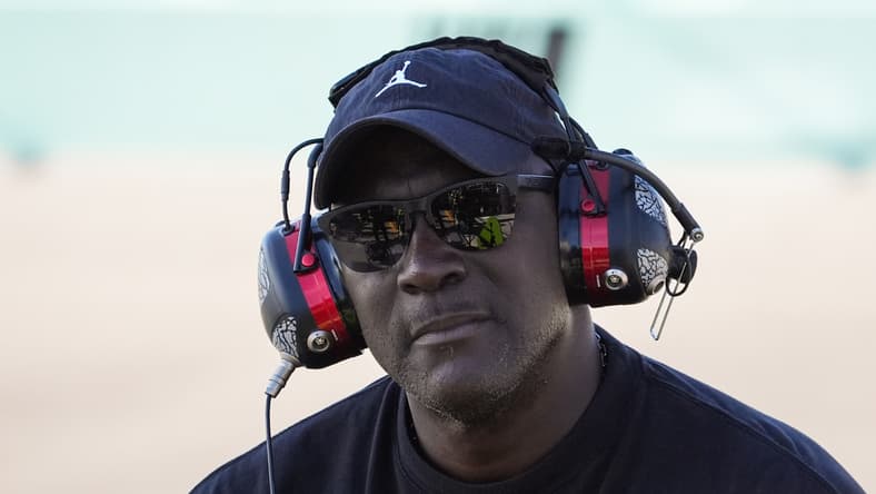 NASCAR: Straight Talk Wireless 400