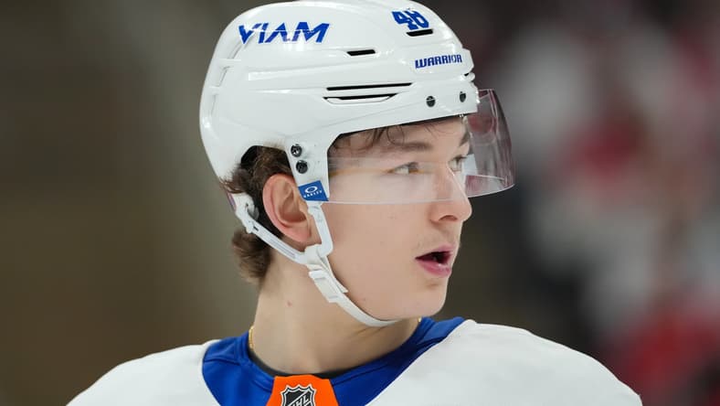 NHL: New York Islanders at Carolina Hurricanes