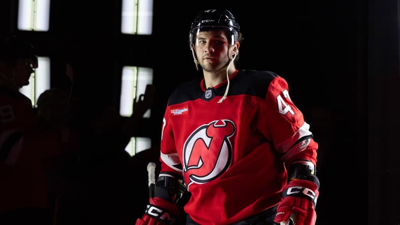 NHL: Pittsburgh Penguins at New Jersey Devils