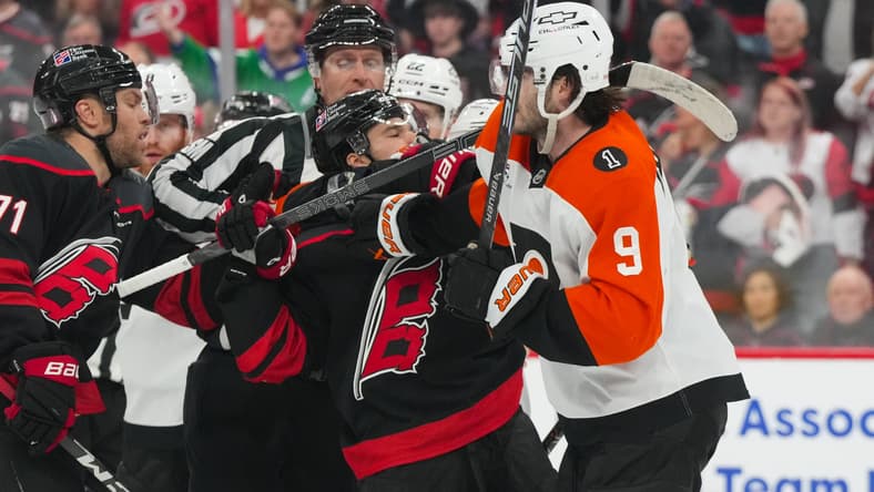 NHL: Stanley Cup Playoffs-Philadelphia Flyers at Carolina Hurricanes
