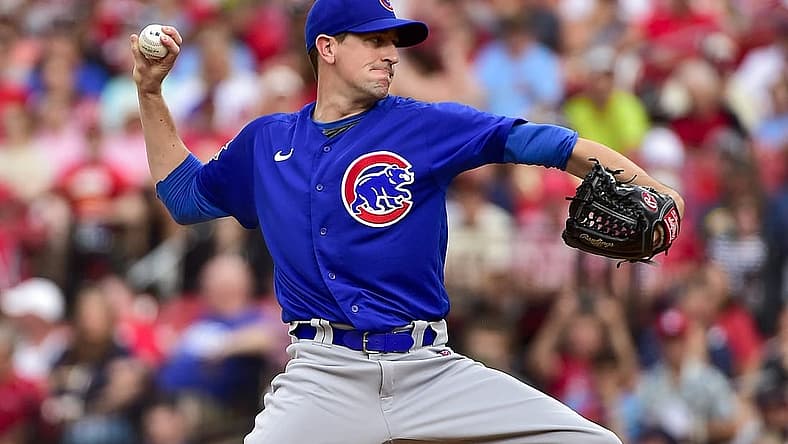 Jun 24, 2022; St. Louis, Missouri, USA; Chicago Cubs starting pitcher Kyle Hendricks (28) pitches against the St. Louis Cardinals during the first inning at Busch Stadium. Mandatory Credit: Jeff Curry-USA TODAY Sports