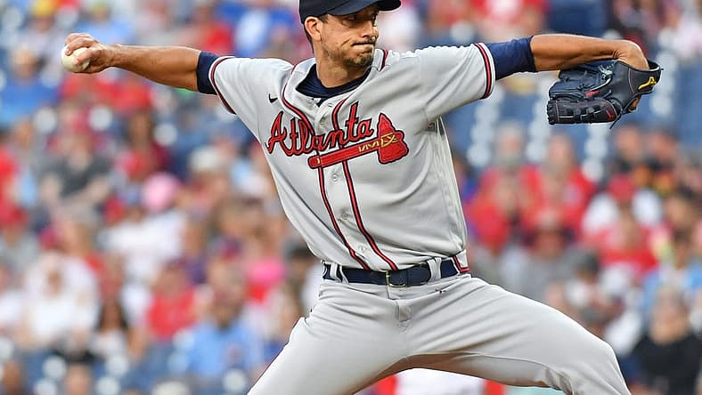Jun 28, 2022; Philadelphia, Pennsylvania, USA; Atlanta Braves starting pitcher Charlie Morton (50) throws a pitch during the first inning against the Philadelphia Phillies at Citizens Bank Park. Mandatory Credit: Eric Hartline-USA TODAY Sports