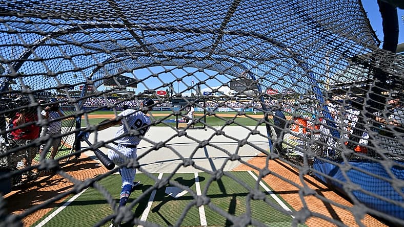 Jul 18, 2022; Los Angeles, CA, USA; New York Yankees center fielder Aaron Judge (99) takes swings in the cage during All Star-Batting Practice at Dodger Stadium. Mandatory Credit: Jayne Kamin-Oncea-USA TODAY Sports
