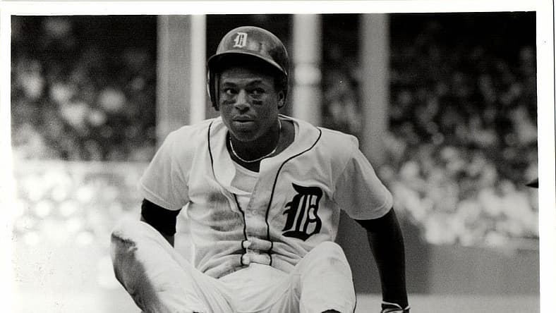 Lou Whitaker of the Detroit Tigers during a game at Tiger Stadium in 1987
Louwhitaker017
