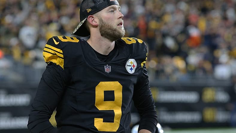 Nov 8, 2021; Pittsburgh, Pennsylvania, USA; Pittsburgh Steelers kicker Chris Boswell (9) looks on from the sidelines against the Chicago Bearsduring the fourth quarter at Heinz Field. Pittsburgh won 29-27. Mandatory Credit: Charles LeClaire-USA TODAY Sports