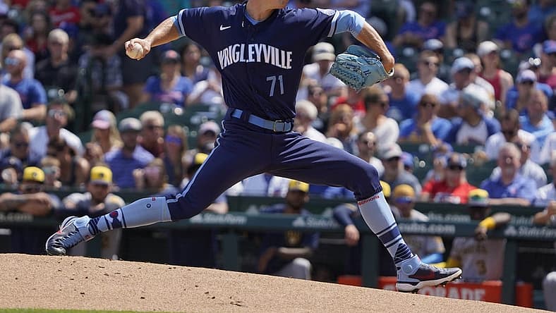 Aug 19, 2022; Chicago, Illinois, USA; Chicago Cubs starting pitcher Keegan Thompson (71) throws the ball against the Milwaukee Brewers during the first inning at Wrigley Field. Mandatory Credit: David Banks-USA TODAY Sports