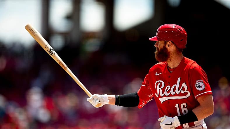 Cincinnati Reds first baseman Colin Moran (16) prepares to bat in the fourth inning of the MLB game between the Cincinnati Reds and the Arizona Diamondbacks at Great American Ball Park in Cincinnati on Thursday, June 9, 2022.

Arizona Diamondbacks At Cincinnati Reds