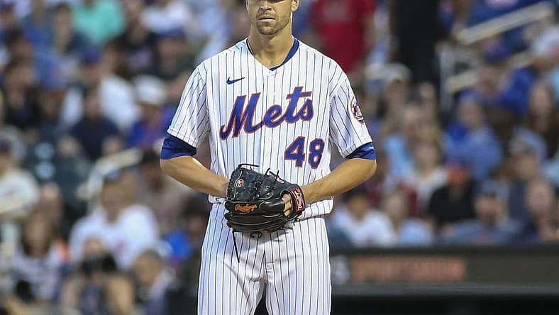 Aug 31, 2022; New York City, New York, USA; New York Mets starting pitcher Jacob deGrom (48) prepares to pitch in the first inning against the Los Angeles Dodgers at Citi Field. Mandatory Credit: Wendell Cruz-USA TODAY Sports