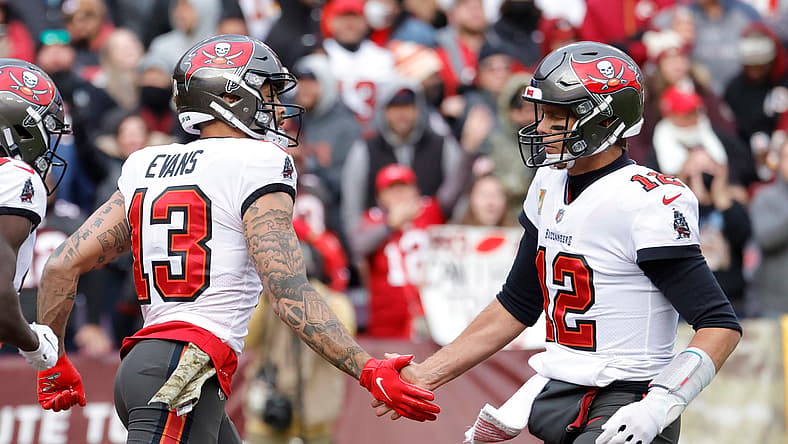 Tom-Brady-Mike-Evans