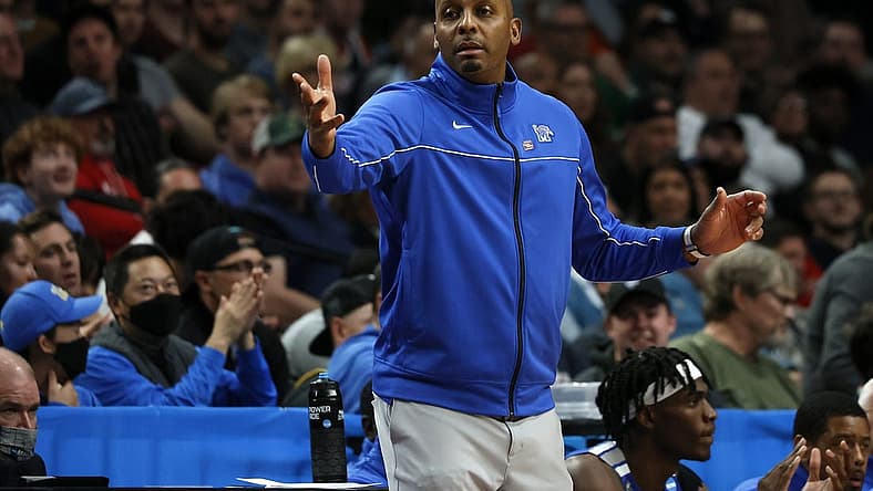 Mar 19, 2022; Portland, OR, USA; Memphis Tigers head coach Penny Hardaway against Gonzaga Bulldogs during the first half in the second round of the 2022 NCAA Tournament at Moda Center. Mandatory Credit: Soobum Im-USA TODAY Sports