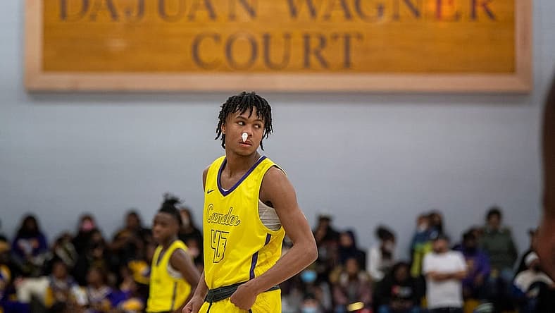 Camden's D.J. Wagner (21) returns to the game after being tended to for a nose bleed against Roselle Catholic Friday, Dec. 17, 2021 in Camden, NJ. Camden won 67-64.
Jl Camden Roselle 121721 01
Syndication Courier Post