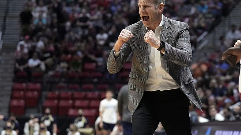 Mar 18, 2022; San Diego, CA, USA; Alabama Crimson Tide head coach Nate Oats reacts in the second half against the Notre Dame Fighting Irish during the first round of the 2022 NCAA Tournament at Viejas Arena. Mandatory Credit: Kirby Lee-USA TODAY Sports