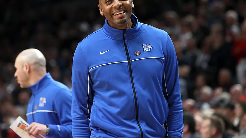 Memphis Tigers Head Coach Penny Hardaway looks over to the referee as the team takes on the Gonzaga Bulldogs in their second round NCAA Tournament matchup on Saturday, March 19, 2022 at the Moda Center in Portland, Ore.
Jrca3790