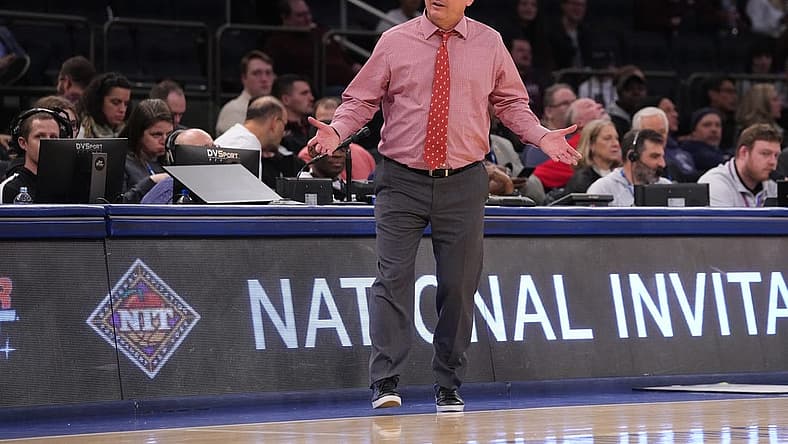 Mar 29, 2022; New York, New York, USA; Washington State Cougars head coach Kyle Smith reacts to a play on the court against the Texas A&M Aggies during the second half of the NIT college basketball semifinals at Madison Square Garden. Mandatory Credit: Gregory Fisher-USA TODAY Sports