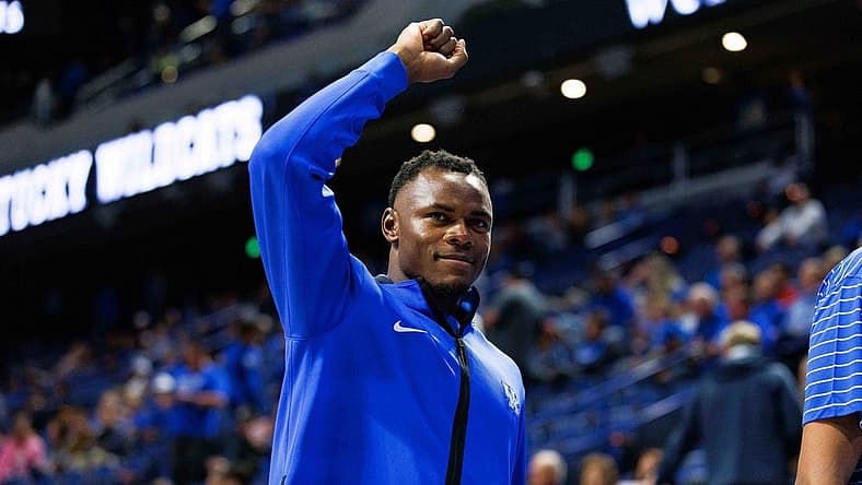 Oct 30, 2022; Lexington, Kentucky, USA; Kentucky Wildcats forward Oscar Tshiebwe acknowledges the crowd before the game against the Missouri Western State Griffons at Rupp Arena at Central Bank Center. Mandatory Credit: Jordan Prather-USA TODAY Sports