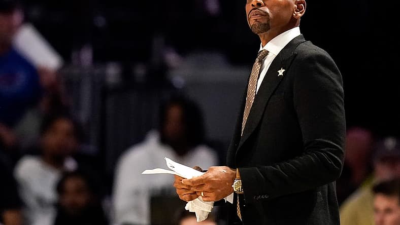 Vanderbilt head coach Jerry Stackhouse watches his team face Memphis during the first half at Memorial Gym in Nashville, Tenn., Monday, Nov. 7, 2022.
Vandymemphismbb 110722 An 011