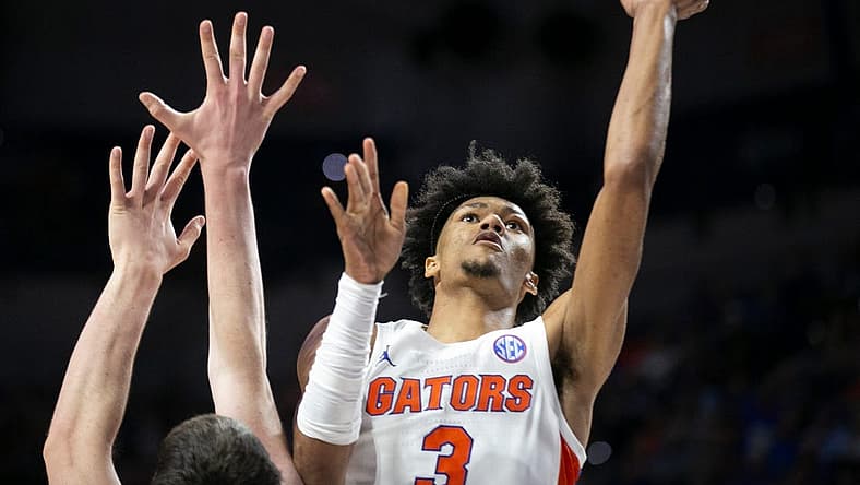 Florida Gators forward Alex Fudge (3) drives for the basket during the second half as Florida takes on Stoney Brook during an NCAA college basketball game at Steven C. O'Connell Center Monday, Nov. 7, 2022, in Gainesville, Fla. Florida won 81-45.(Alan Youngblood/Gainesville Sun)
Flgai Mbb Gators Vs Stoneybrook 01122805