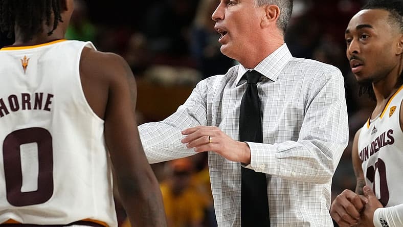 Nov 10, 2022; Tempe, Arizona, USA; ASU Sun Devils head coach Bobby Hurley talks to his team during a timeout in their game against the NAU Lumberjacks at Desert Financial Arena. Mandatory Credit: Joe Rondone-Arizona Republic

Basketball Asu Mbb