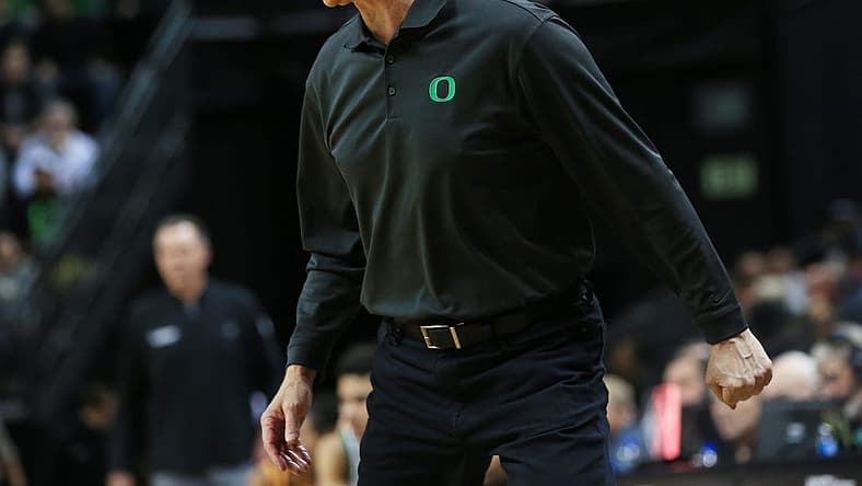 Oregon coach Dana Altman calls to his team during the first half of their game against UC Irvine at Matthew Knight Arena Nov 11, 2022 in Eugene, Oregon.

Ncaa Basketball Eug Uombb Vs Uc Irvine Uc Irvine At Oregon